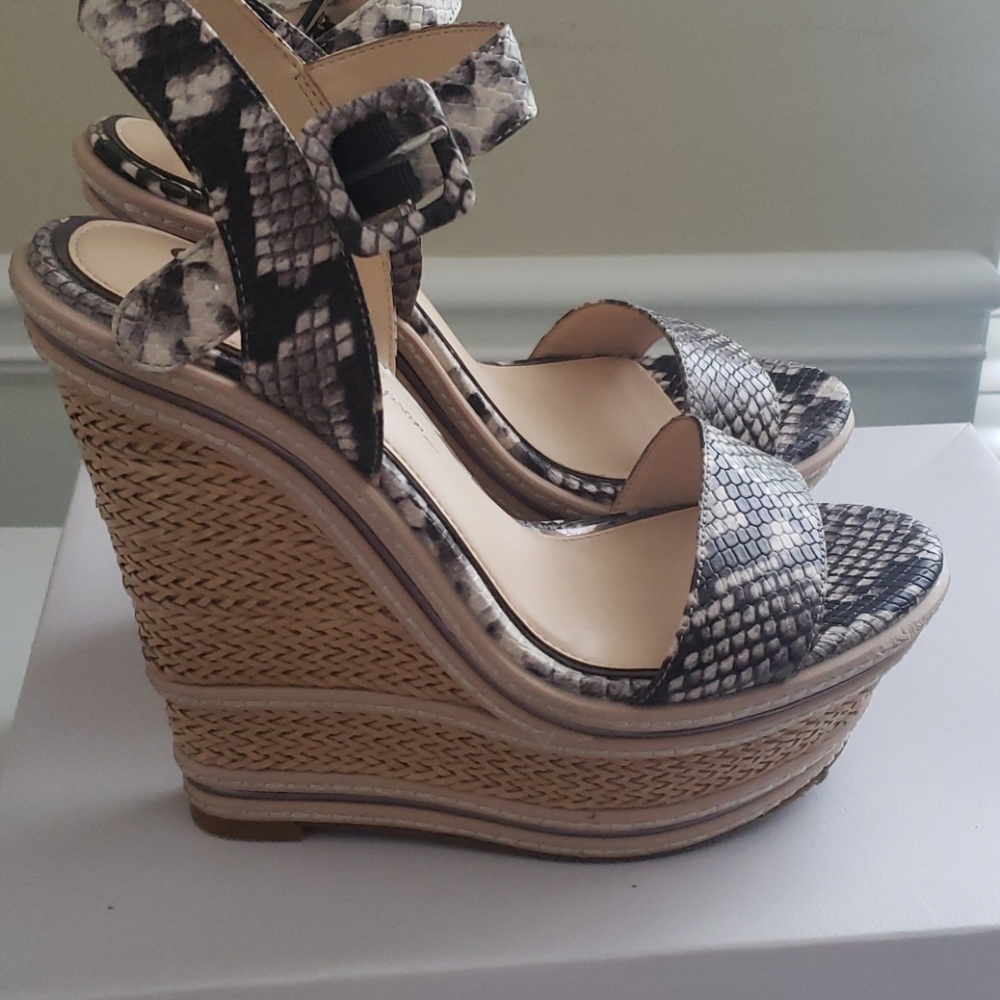 Shoes - Picture 2 of 4